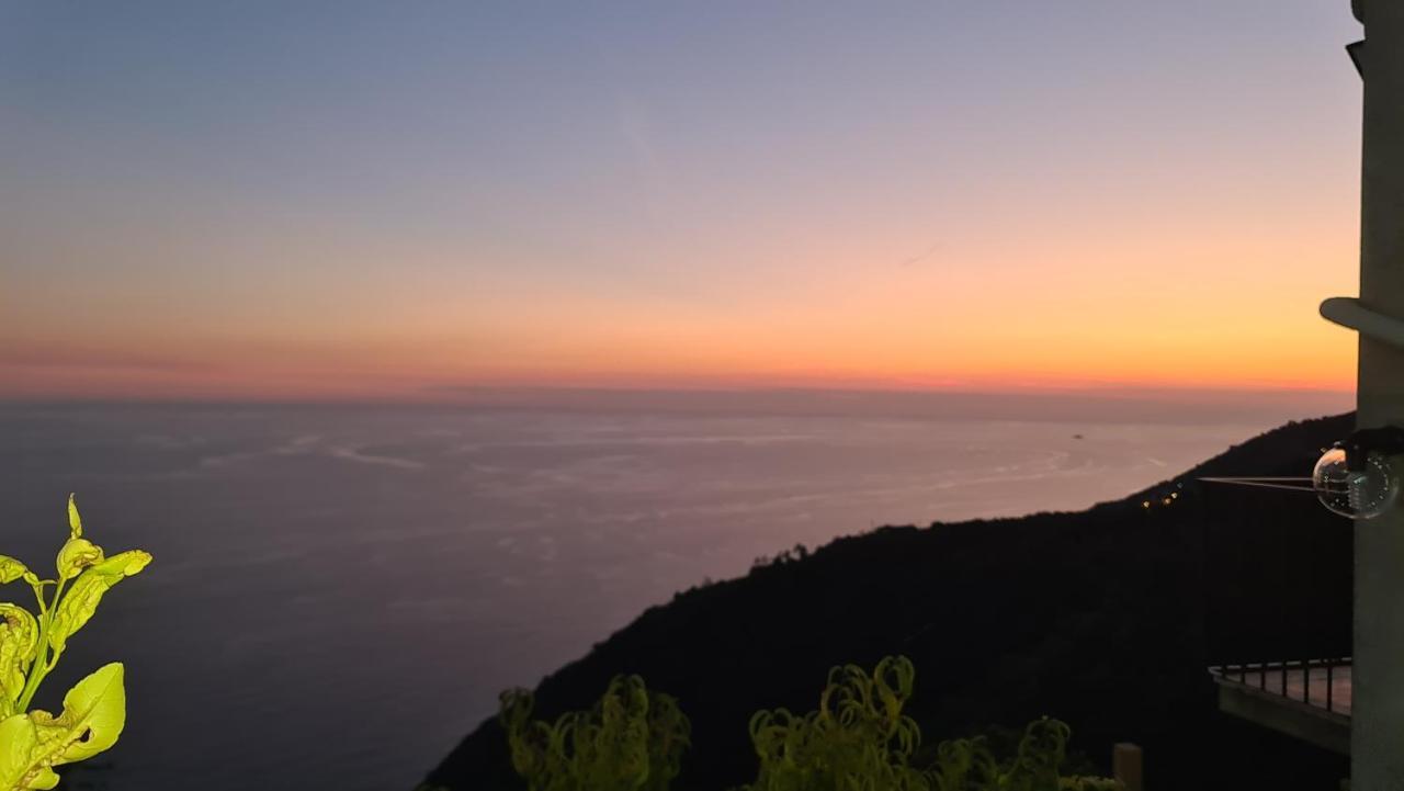شقة Sunset - Homy 5 Terre Retreat Biassa المظهر الخارجي الصورة